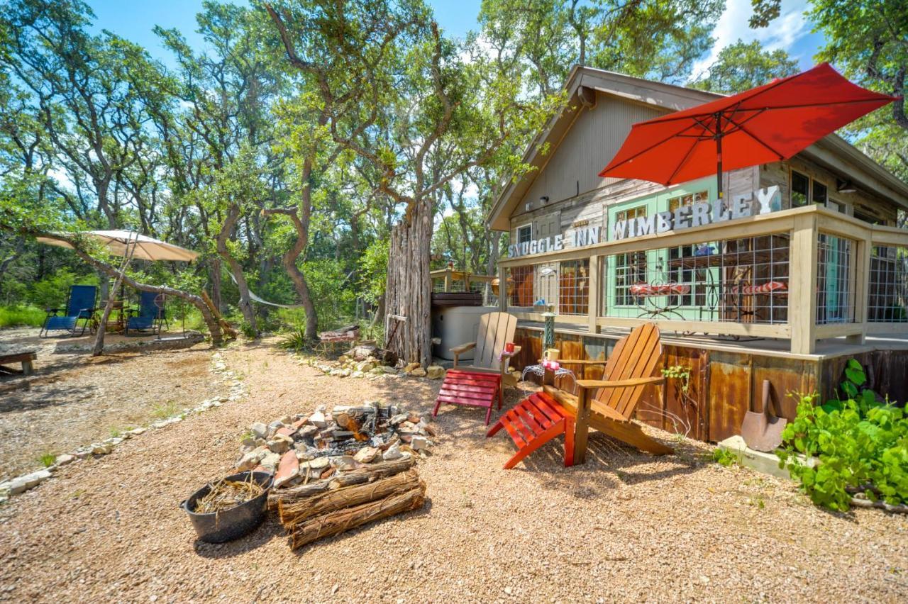 Snuggle Inn Wimberley Cabin With Fire Pit And Deck Luaran gambar