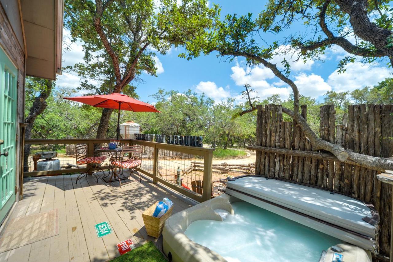 Snuggle Inn Wimberley Cabin With Fire Pit And Deck Luaran gambar