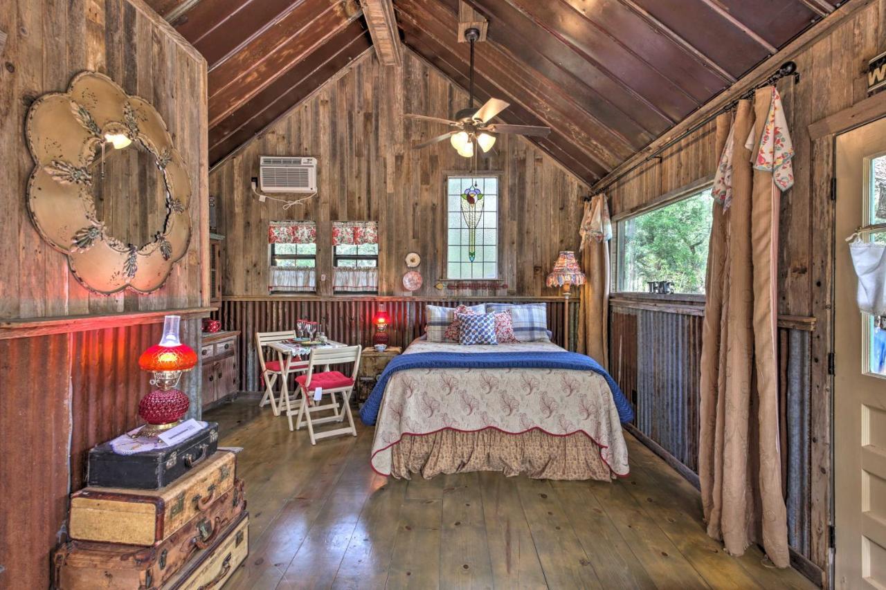 Snuggle Inn Wimberley Cabin With Fire Pit And Deck Luaran gambar