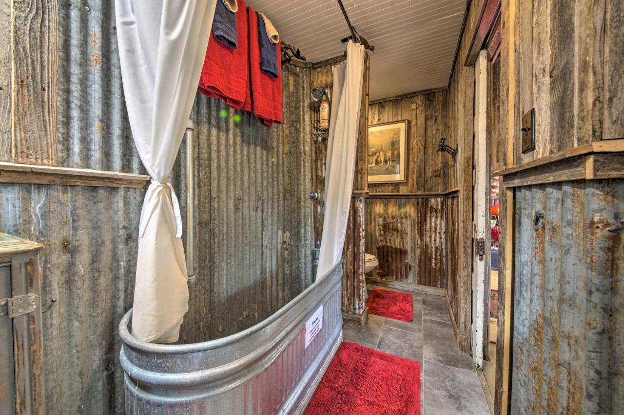 Snuggle Inn Wimberley Cabin With Fire Pit And Deck Luaran gambar